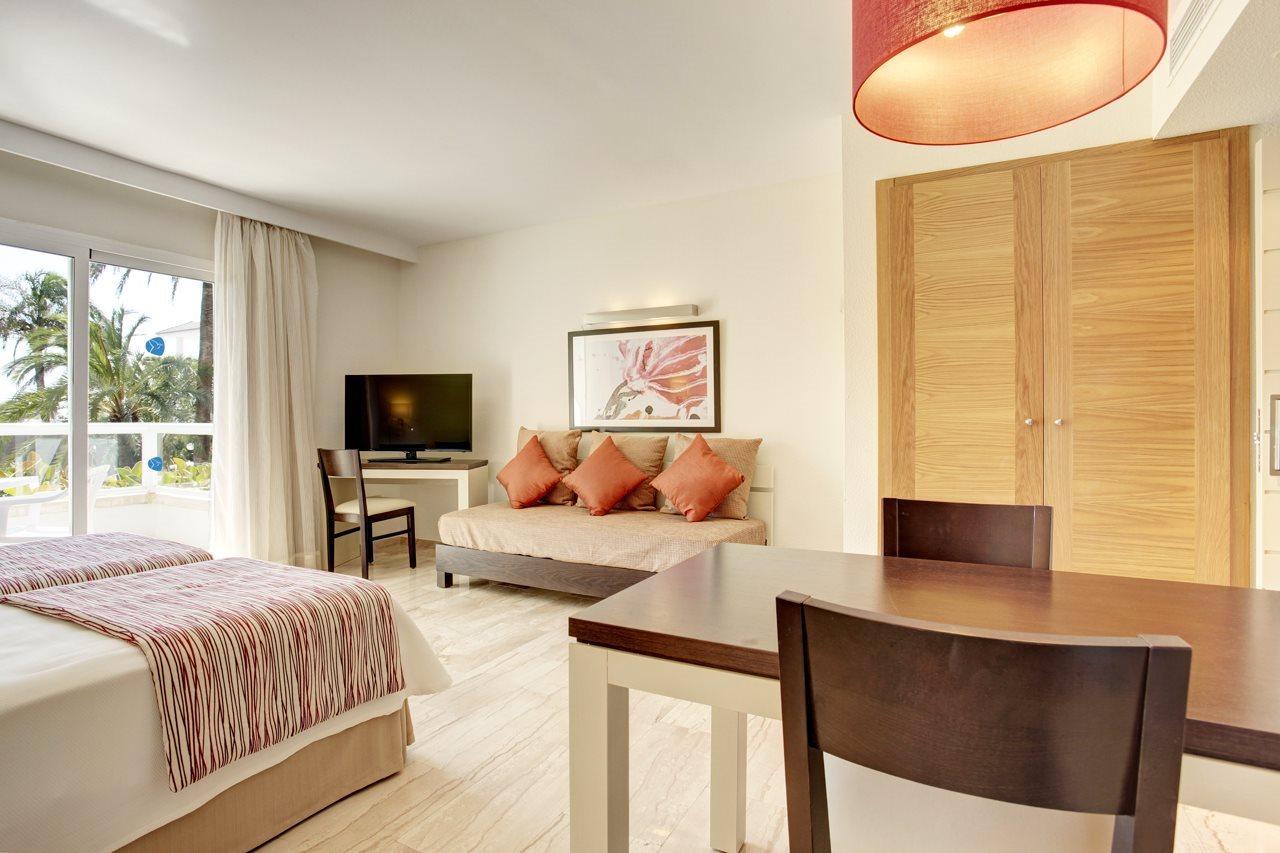 Grupotel Santa Eulària&Spa - Adults Only Santa Eularia des Riu Exterior foto
